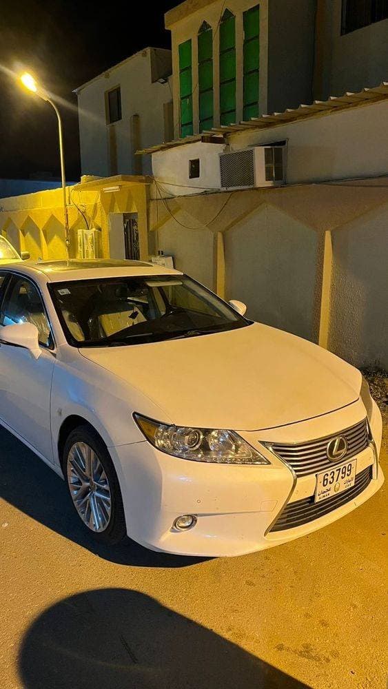 2013 Lexus ES 350 thumbnail 3