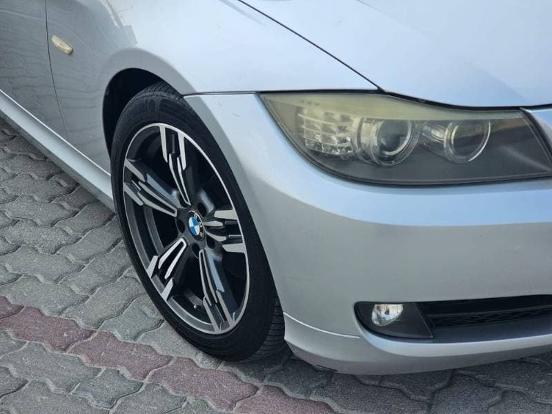 2010 BMW 3 Series Sedan thumbnail 5