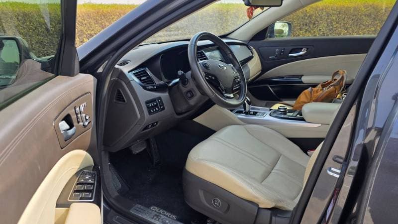 2014 Kia Quoris thumbnail 3