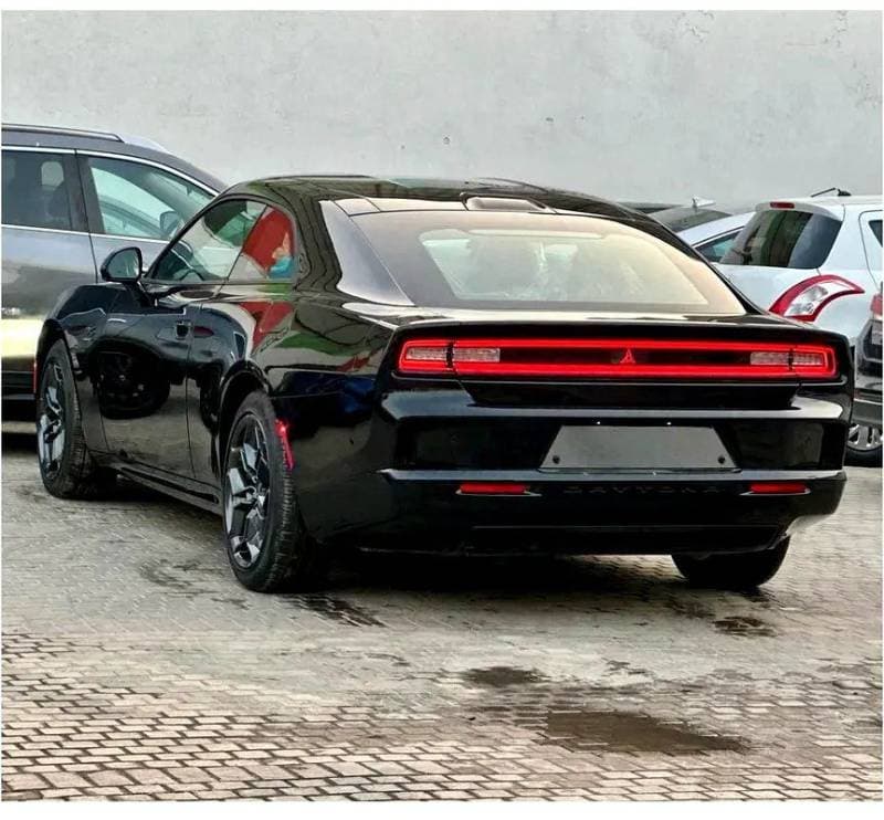2025 Dodge Charger thumbnail 2