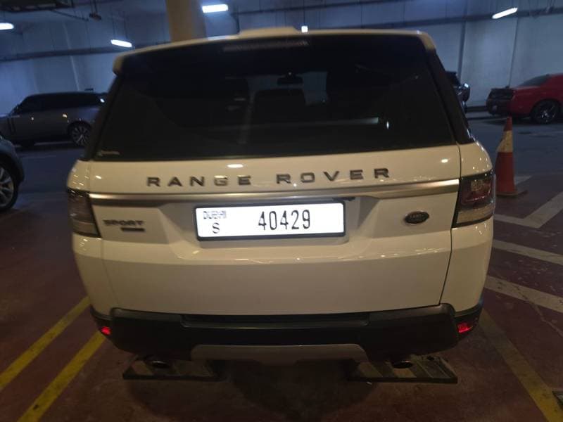 2016 Land Rover Range Rover thumbnail 2