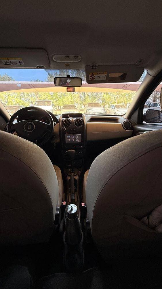 2016 Renault Duster thumbnail 5