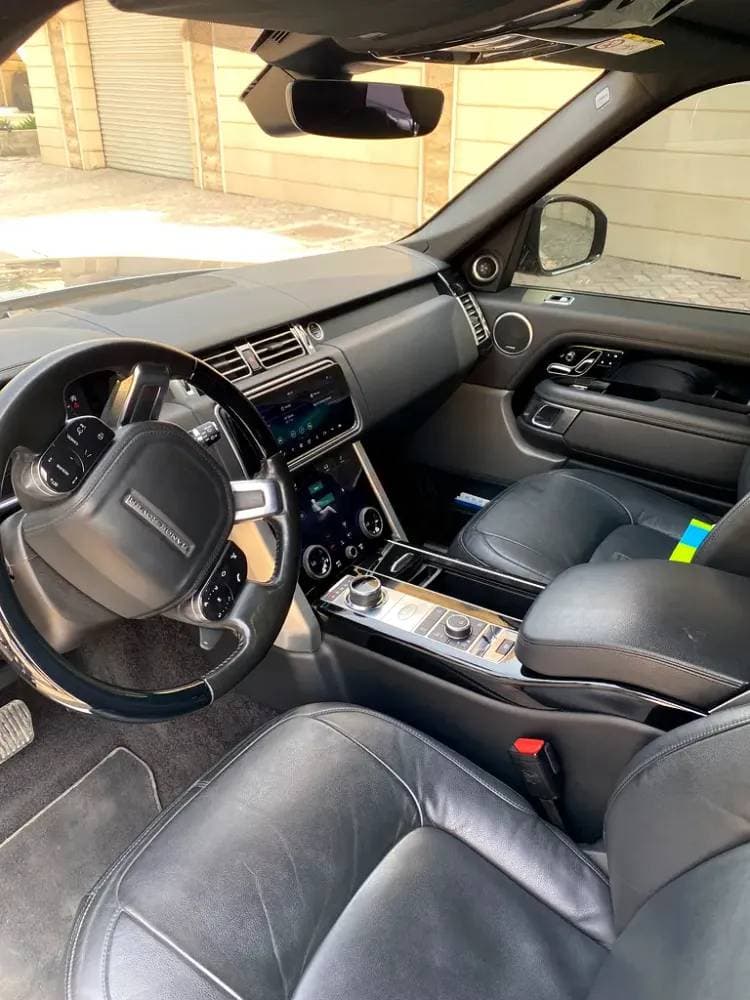 2018 Land Rover Range Rover thumbnail 3