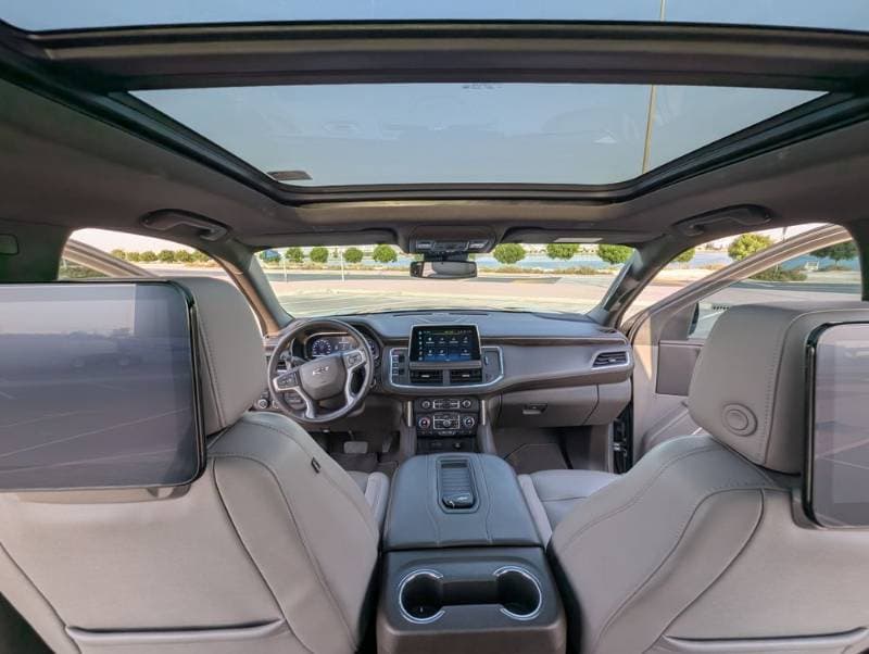 2024 Chevrolet Tahoe thumbnail 2