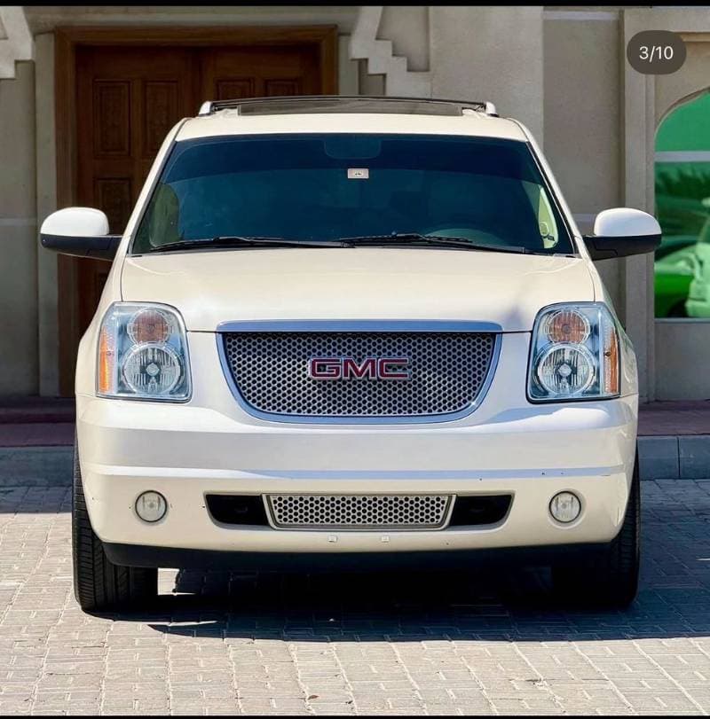 2011 GMC Yukon thumbnail 2