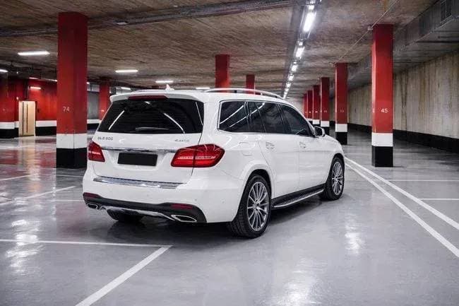 2016 Mercedes-Benz GLS thumbnail 2