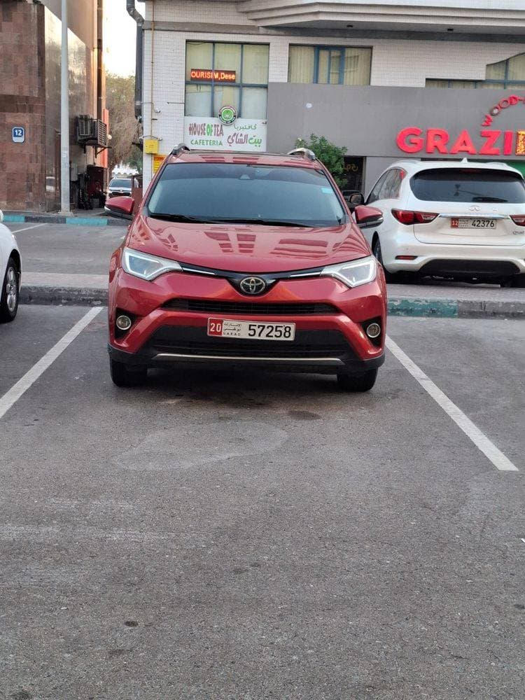 2017 Toyota Rav4 thumbnail 2