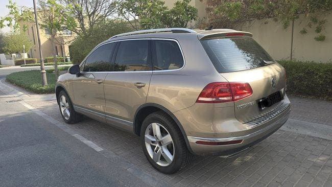 2015 Volkswagen Touareg thumbnail 2