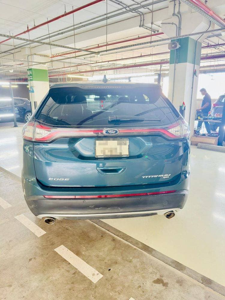 2016 Ford Edge thumbnail 3