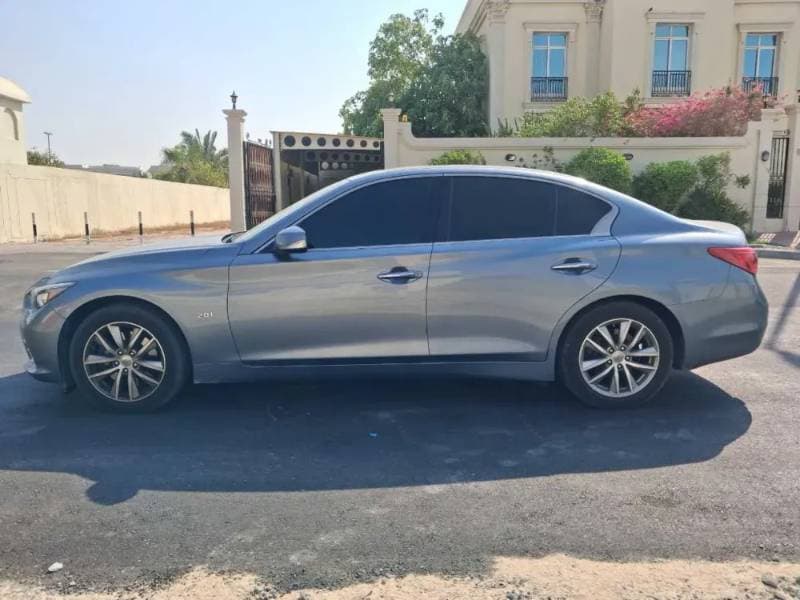 2015 Infiniti Q50 thumbnail 3