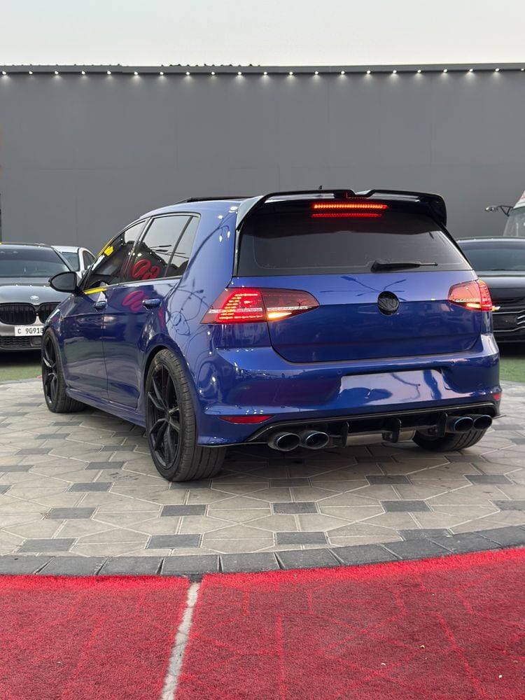 2016 Volkswagen Golf R thumbnail 6