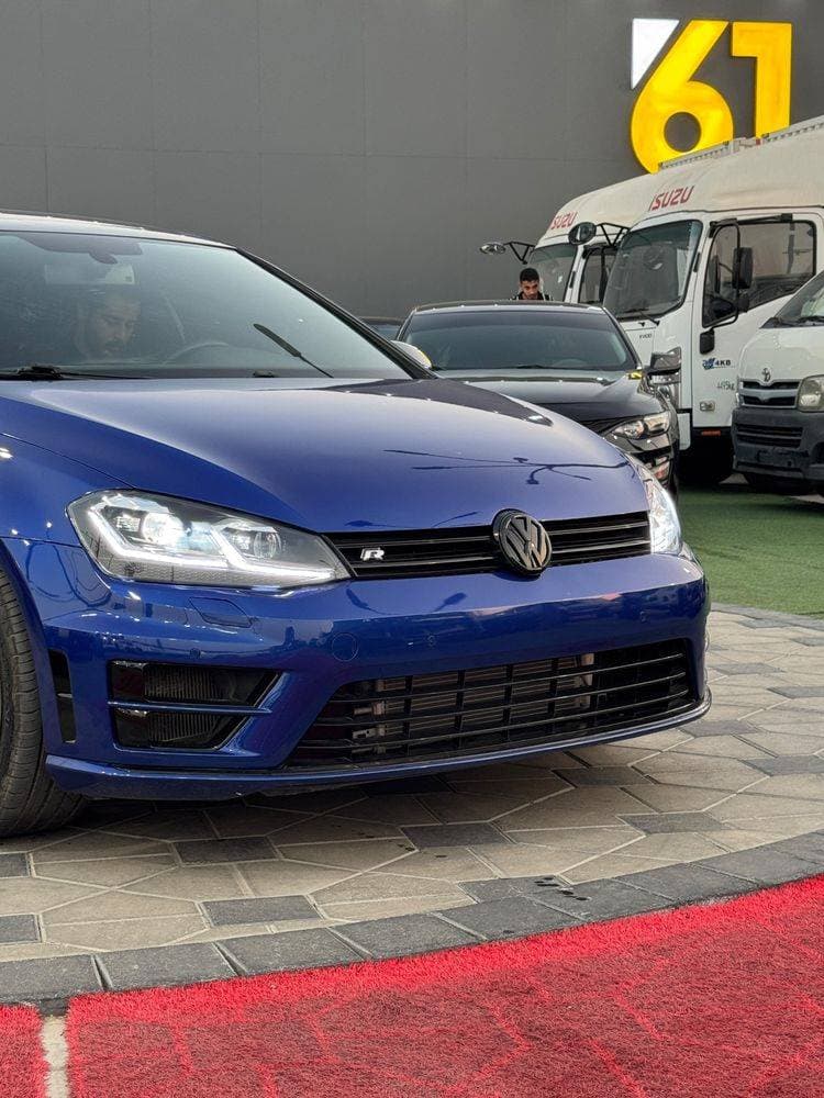 2016 Volkswagen Golf R thumbnail 8