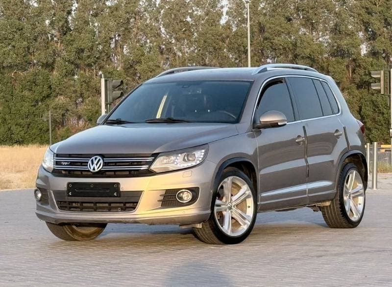 2016 Volkswagen Tiguan thumbnail 2