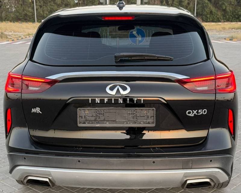2021 Infiniti QX50 thumbnail 2