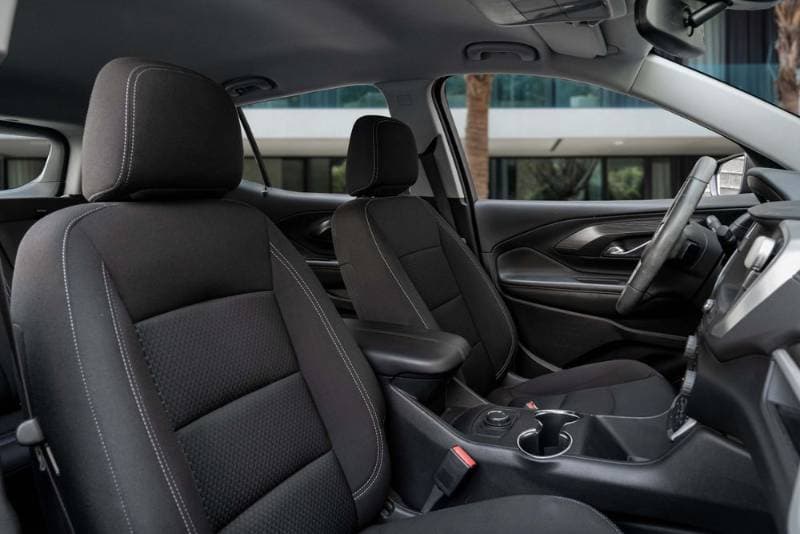 2024 GMC Terrain thumbnail 2