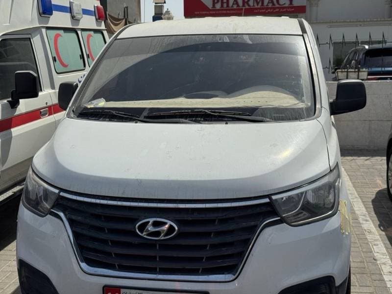 2021 Hyundai H1 thumbnail 3