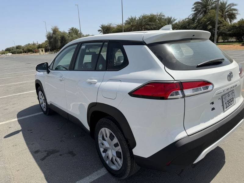 2023 Toyota Corolla Cross thumbnail 3