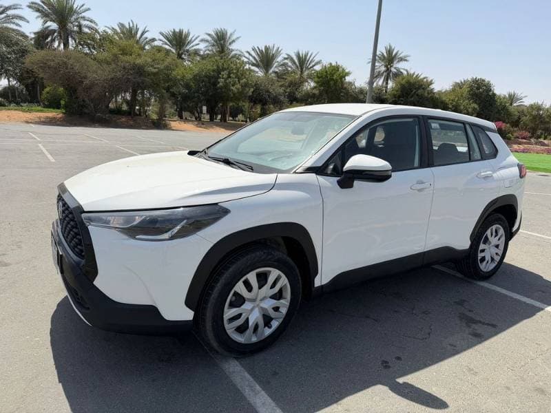 2023 Toyota Corolla Cross thumbnail 2
