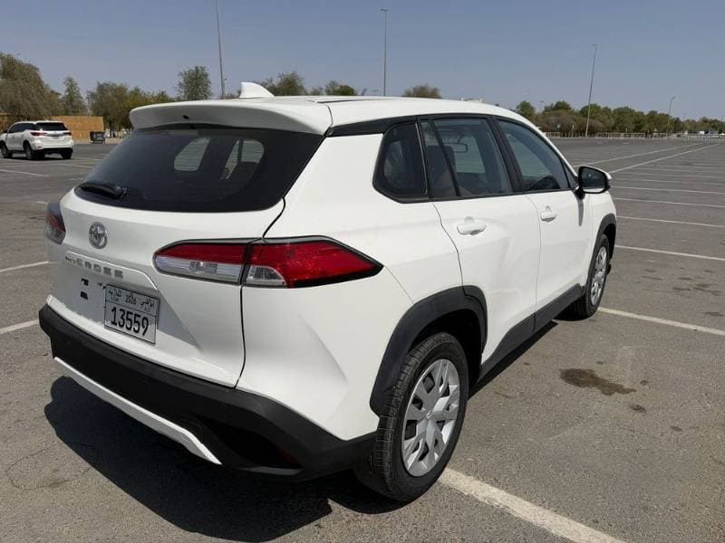 2023 Toyota Corolla Cross thumbnail 4