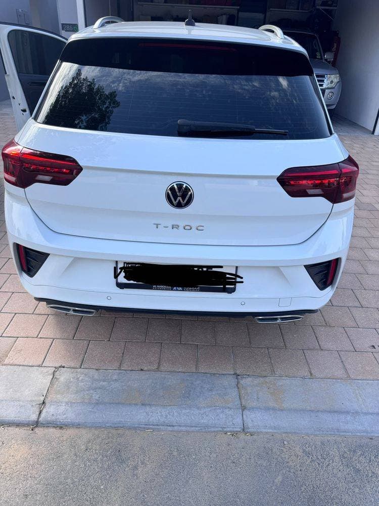 2023 Volkswagen T-Roc thumbnail 2