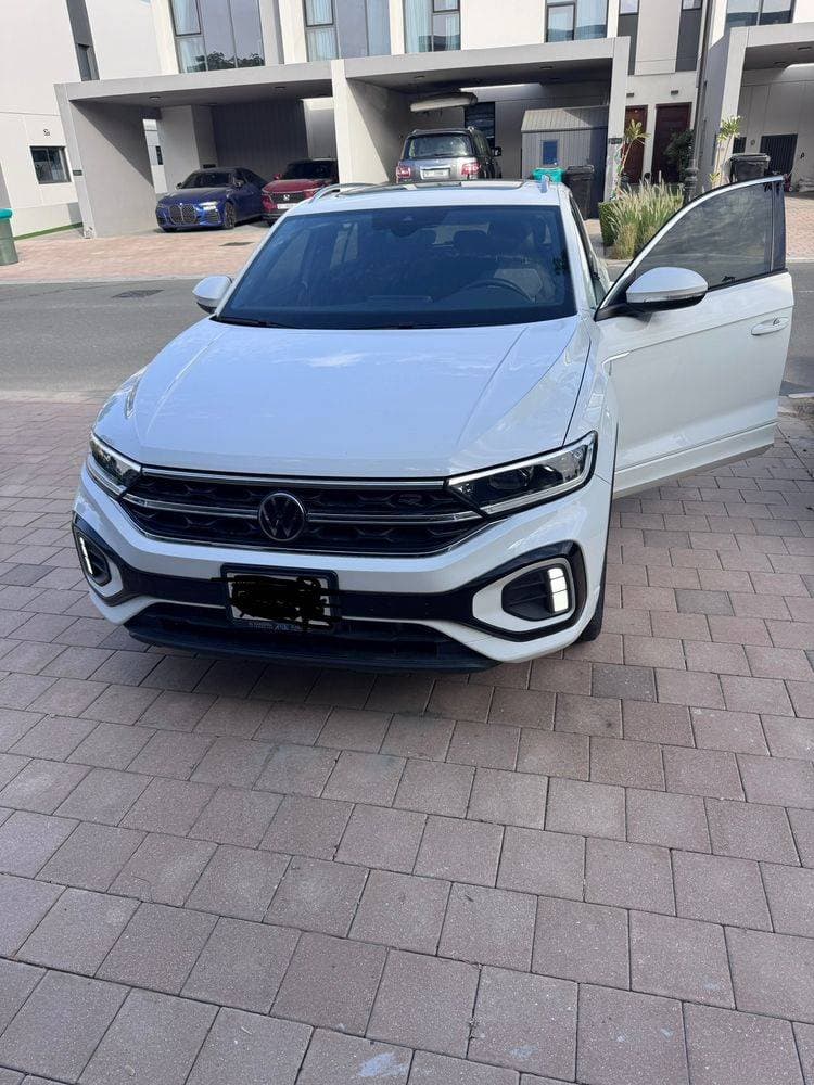 2023 Volkswagen T-Roc thumbnail 3