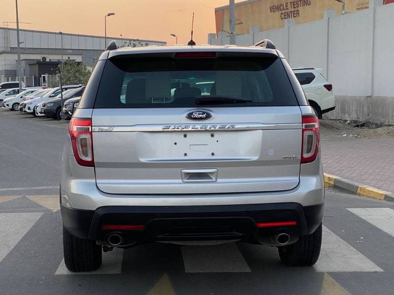 2014 Ford Explorer thumbnail 2
