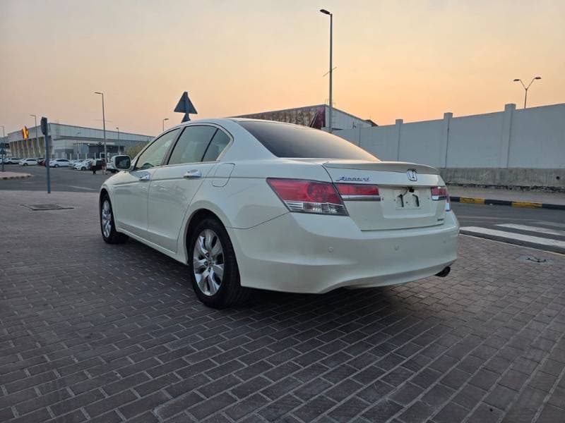 2011 Honda Accord thumbnail 5