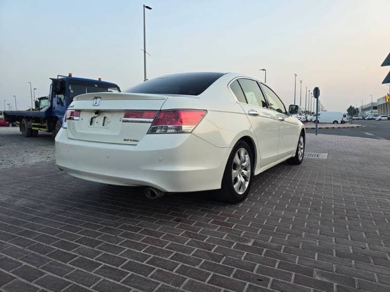 2011 Honda Accord thumbnail 6