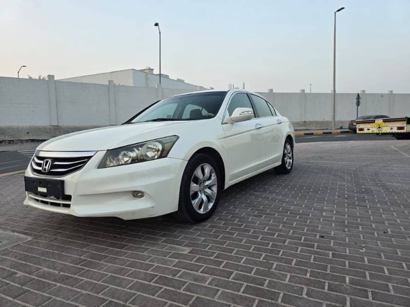 2011 Honda Accord thumbnail 3
