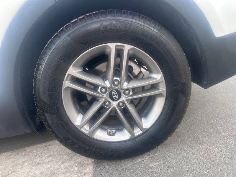 2018 Hyundai Santa Fe thumbnail 7