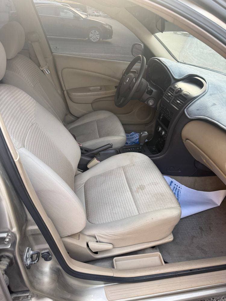 2010 Nissan Sunny thumbnail 5