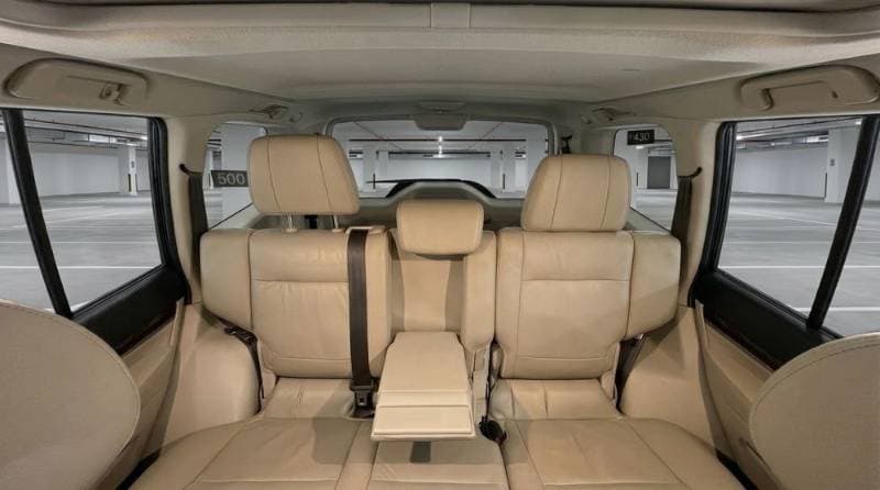 2016 Mitsubishi Pajero thumbnail 4