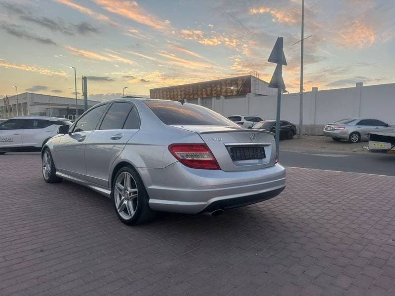 2010 Mercedes-Benz C-Class thumbnail 6