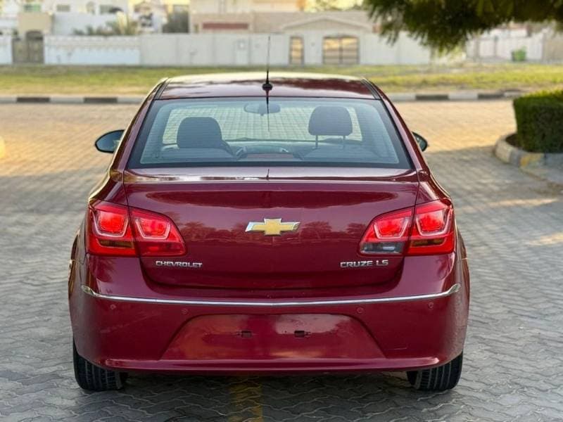 2016 Chevrolet Cruze thumbnail 2