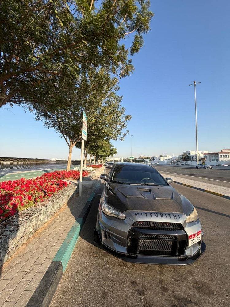 2016 Mitsubishi Lancer EX thumbnail 2
