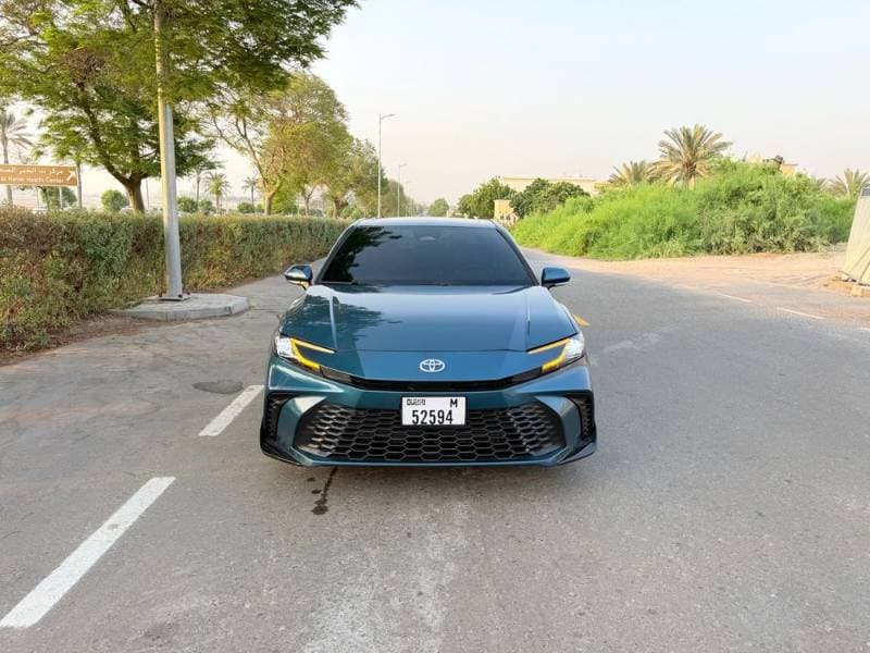 2025 Toyota Camry thumbnail 2