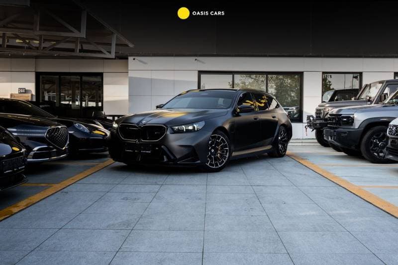 2025 BMW M5