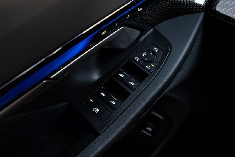 2025 BMW M5 thumbnail 7