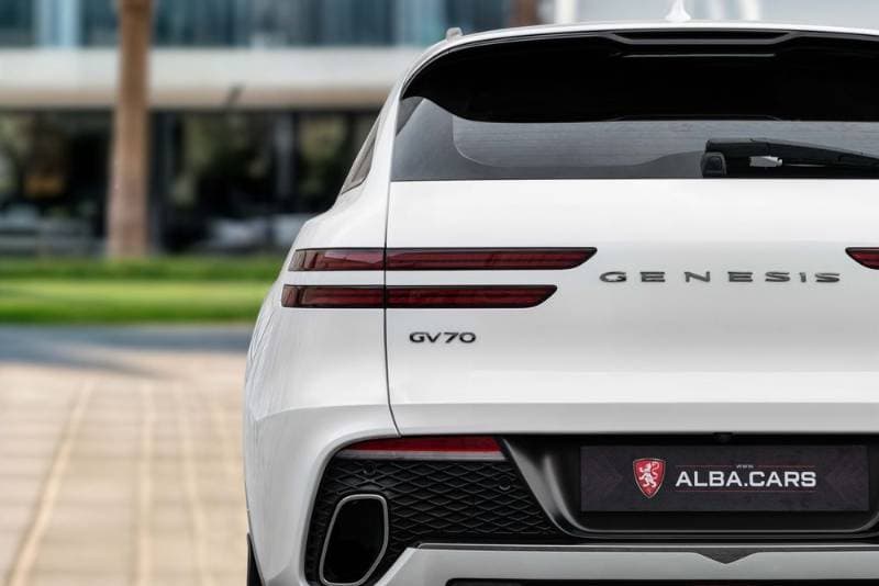 2023 Genesis GV70 thumbnail 8