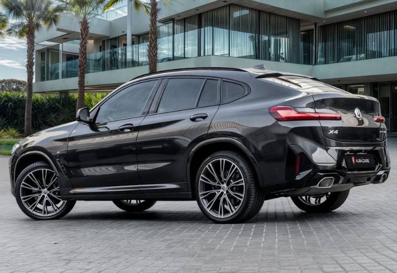 2023 BMW X4 thumbnail 2