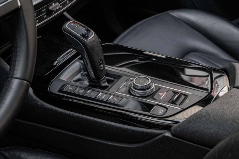 2021 Maserati Levante thumbnail 3
