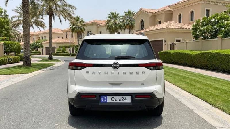 2024 Nissan Pathfinder thumbnail 2