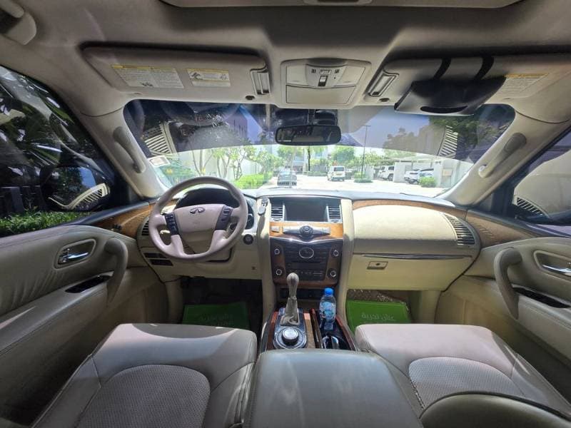 2012 Infiniti QX56 thumbnail 3