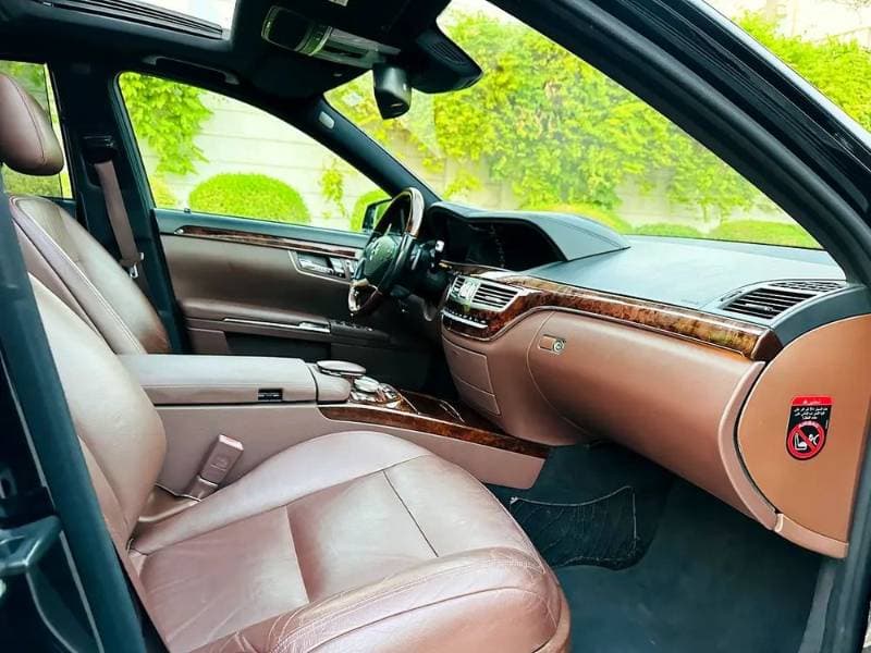 2013 Mercedes-Benz S-Class thumbnail 3