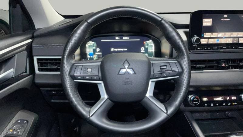 2025 Mitsubishi Outlander thumbnail 7