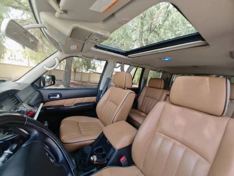 2017 Nissan Patrol Super Safari thumbnail 3