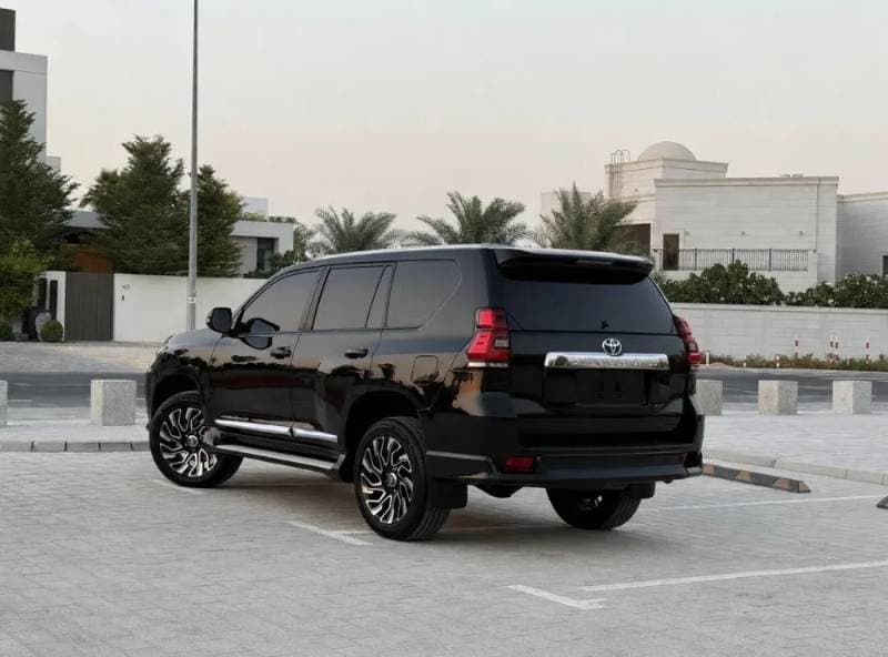 2020 Toyota Land Cruiser Prado thumbnail 2
