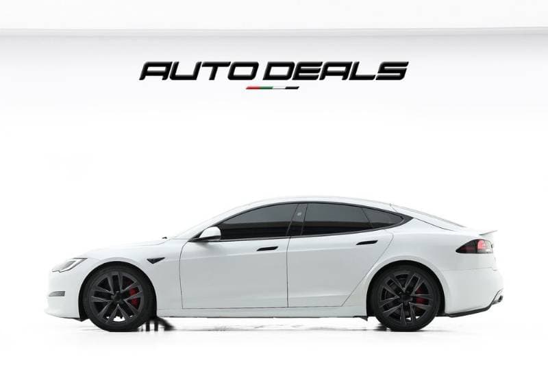 2023 Tesla Model S thumbnail 2