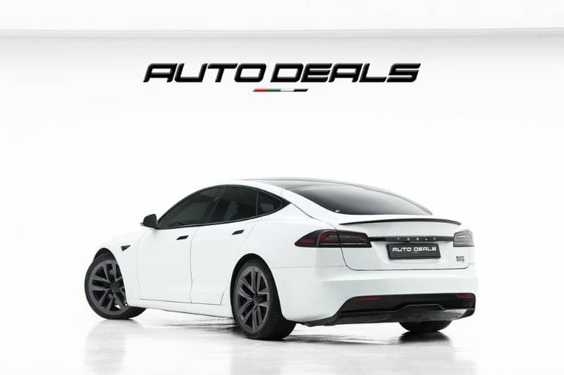 2023 Tesla Model S thumbnail 3