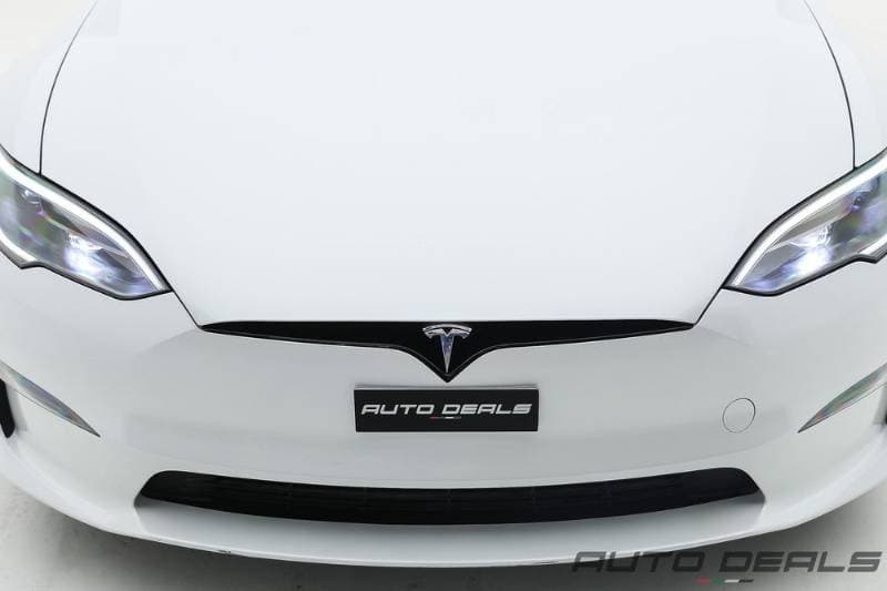 2023 Tesla Model S thumbnail 7